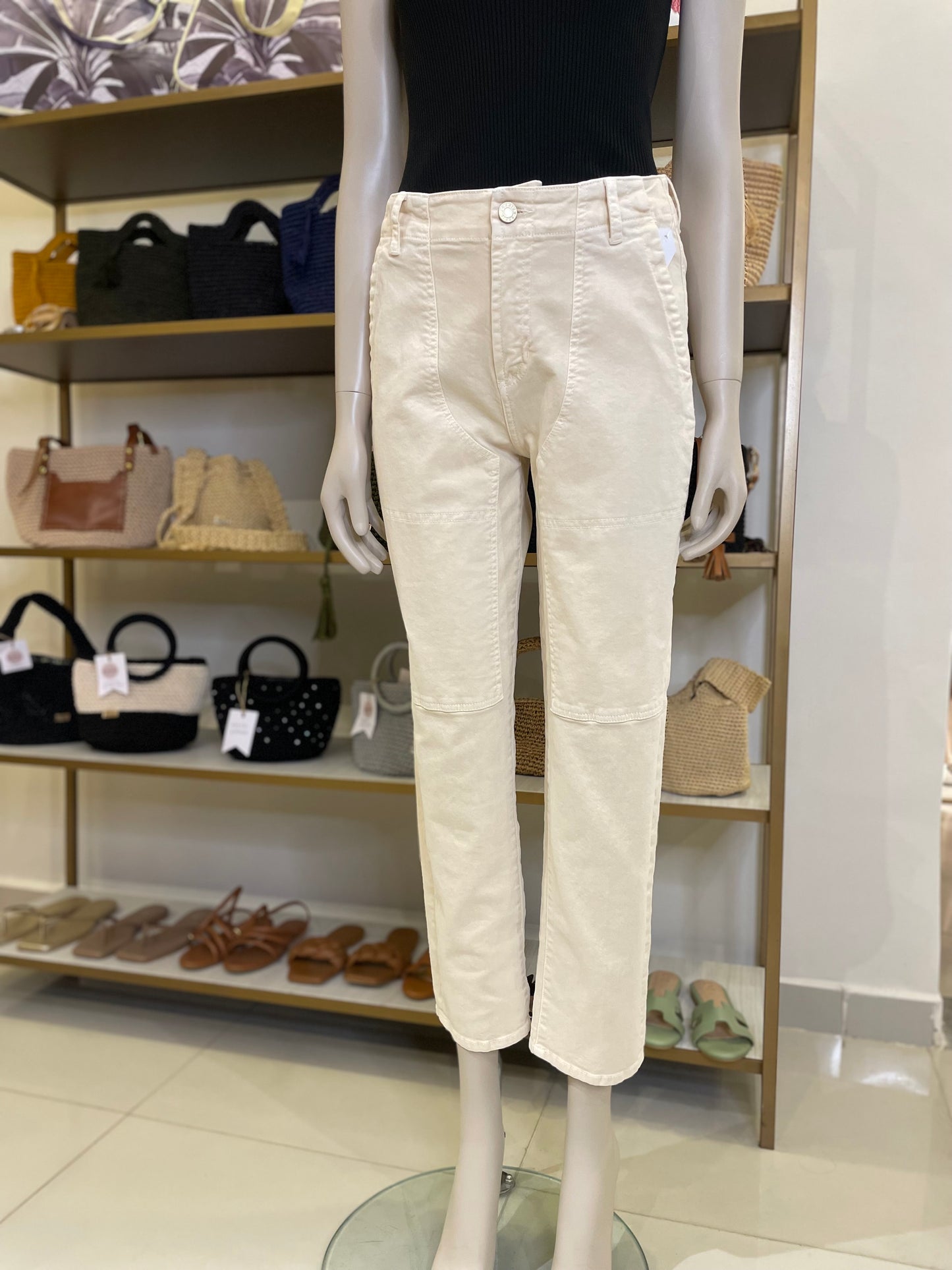 Jean Straight Mid Rise Crema 347