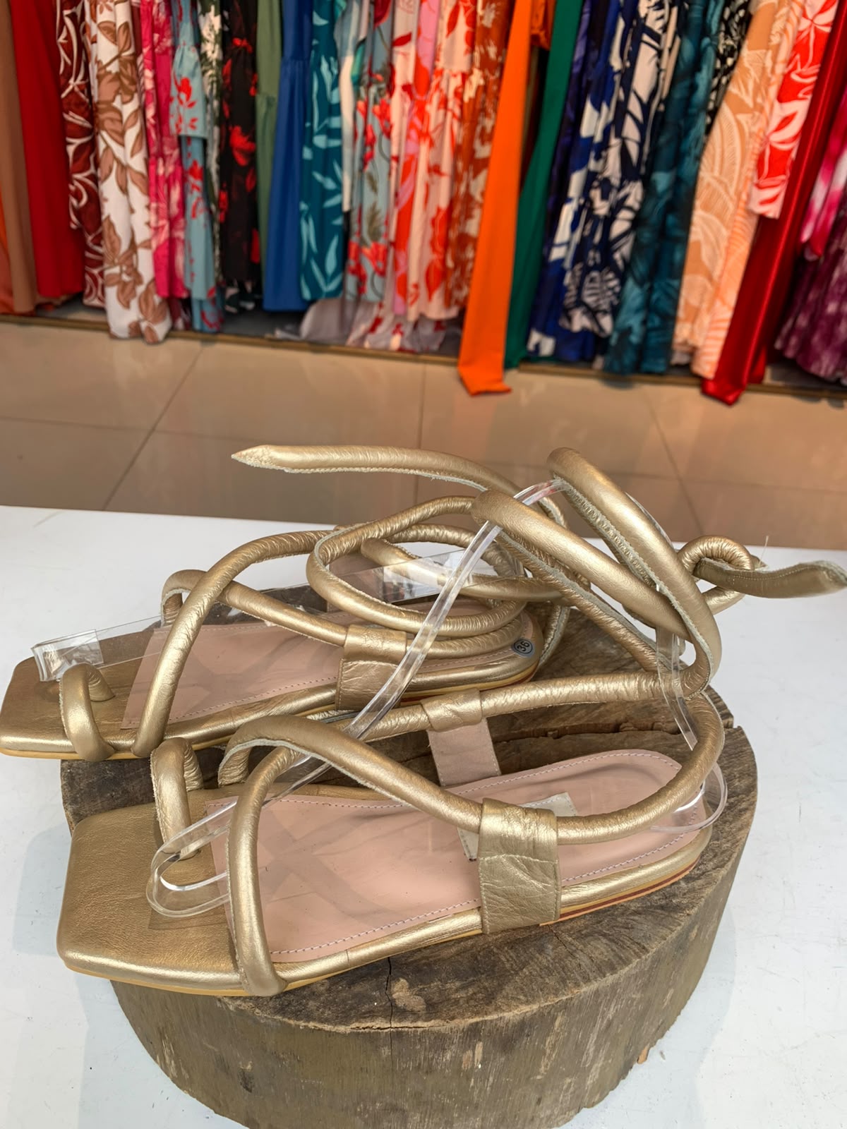 Sandalias Romanas Doradas