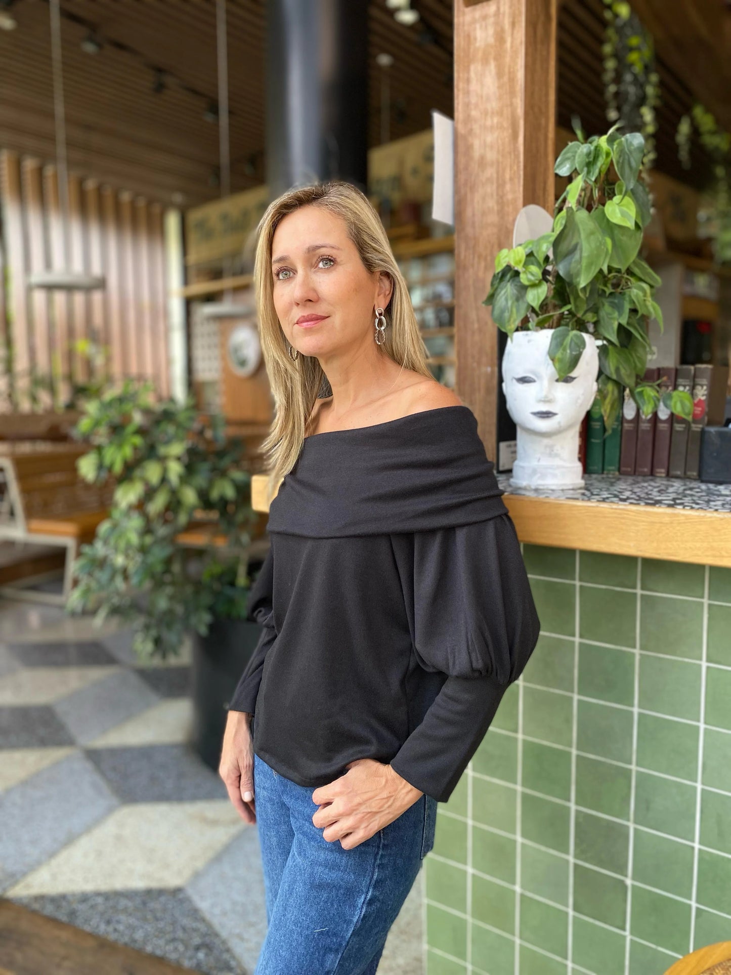 Top Off Shoulder Olivia Negro